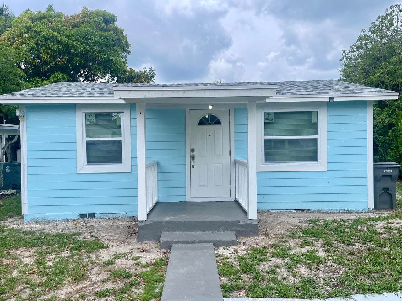 2618 Nokomis Avenue - Photo 1