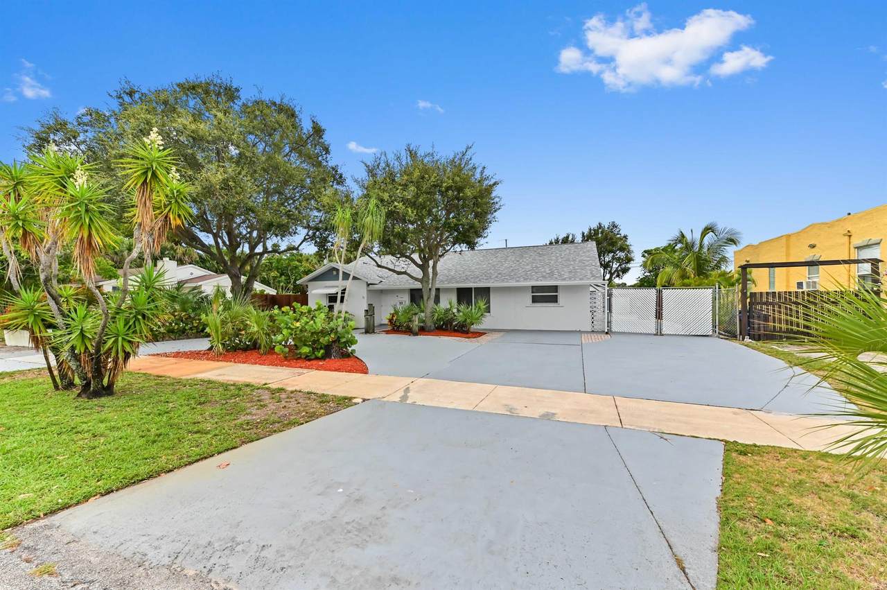 522 Evergreen Drive - Photo 1
