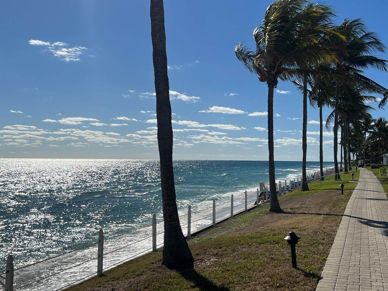 400 Ocean Boulevard - Photo 1