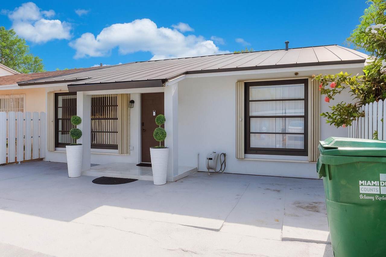4416 185th Street - Photo 1