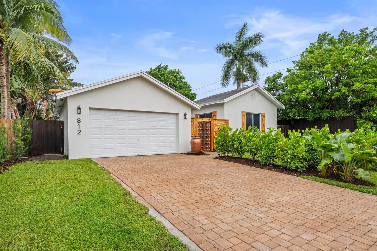 812 26th Street - Photo 1