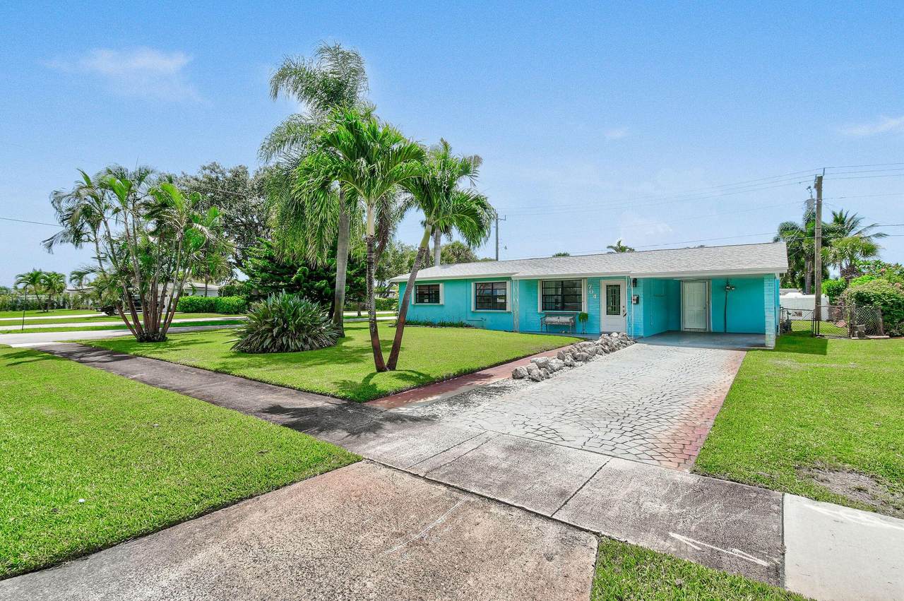 704 Jasmine Drive - Photo 1