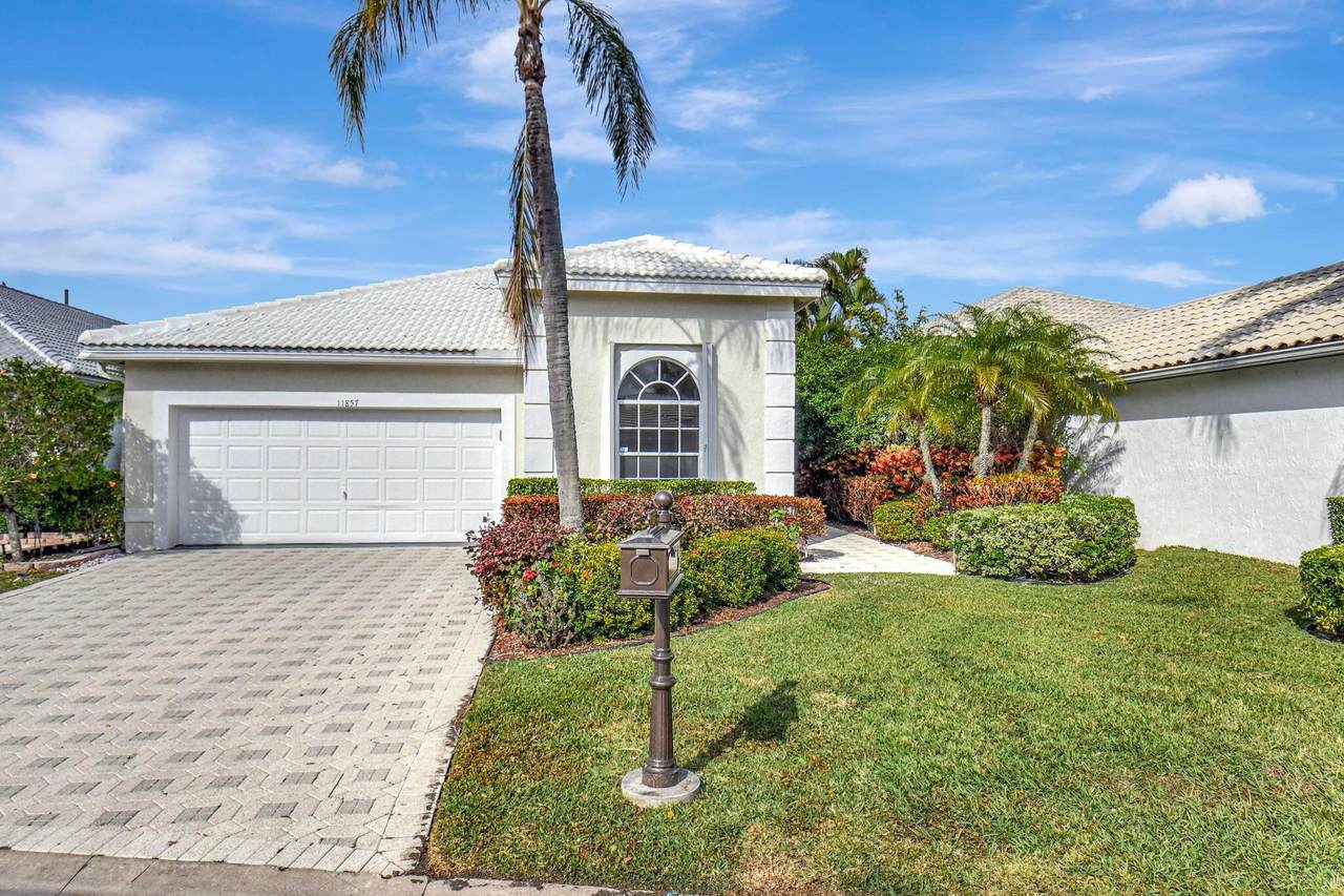 11857 Fountainside Circle - Photo 1