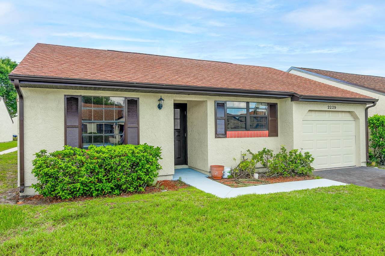 2229 Brekenridge Circle - Photo 1