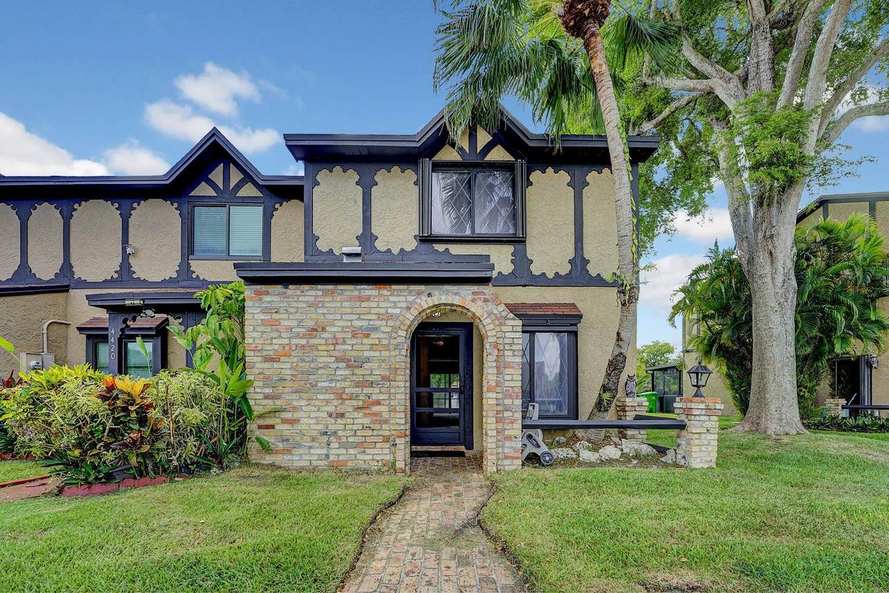 4418 92nd Way - Photo 1