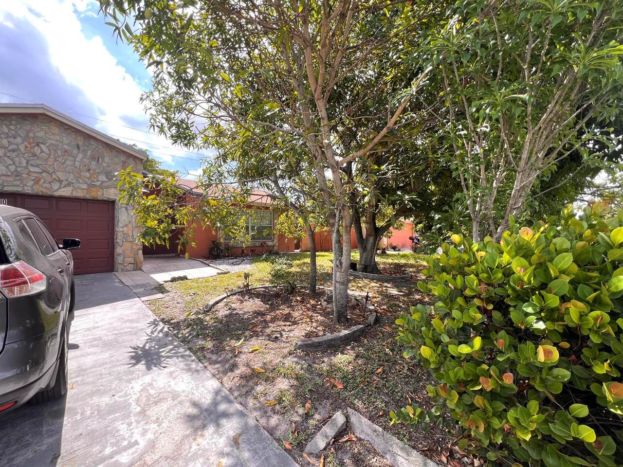100 32nd Avenue - Photo 1