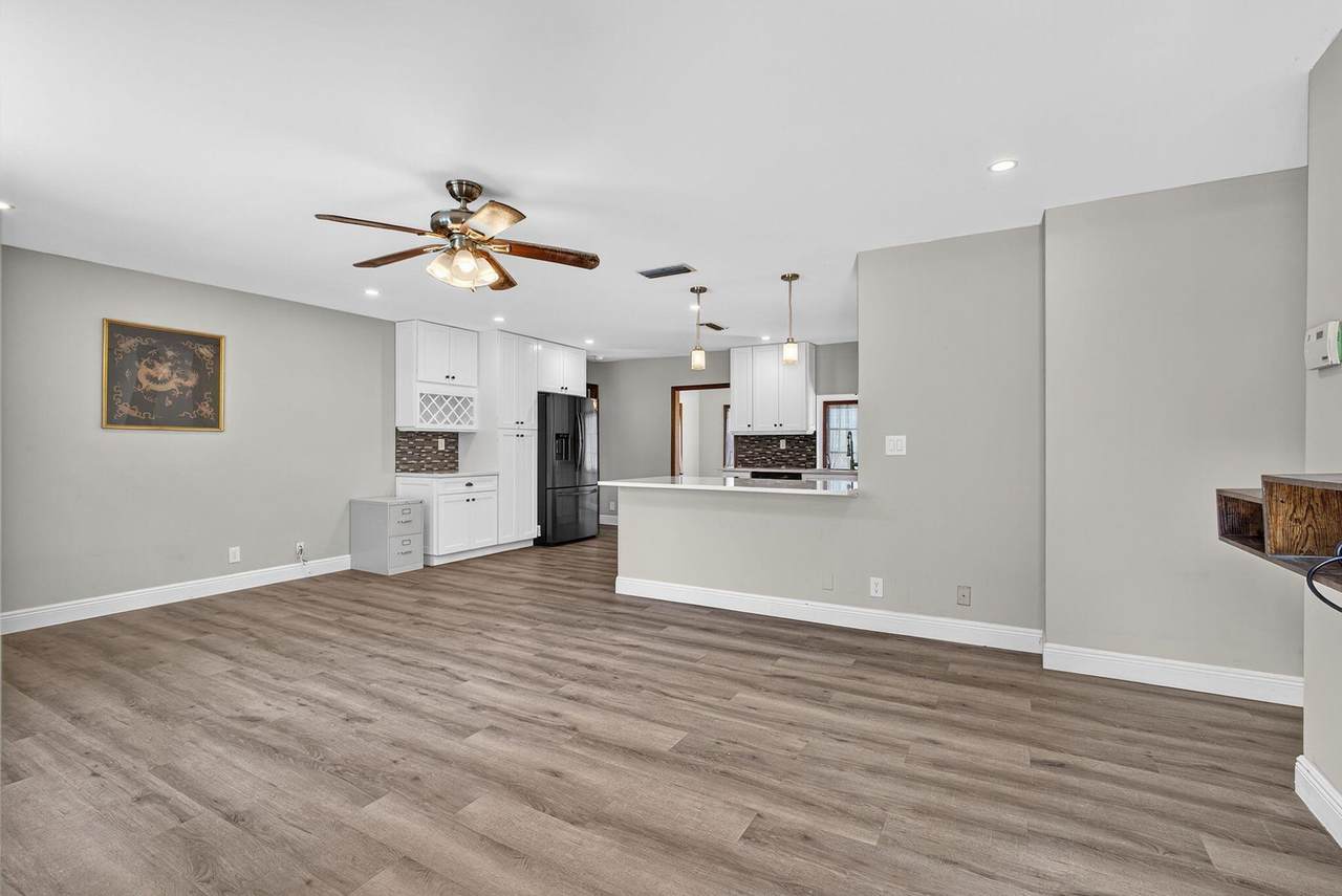 13175 54th Street - Photo 1