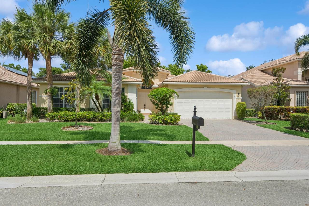 7203 Arcadia Bay Court - Photo 1