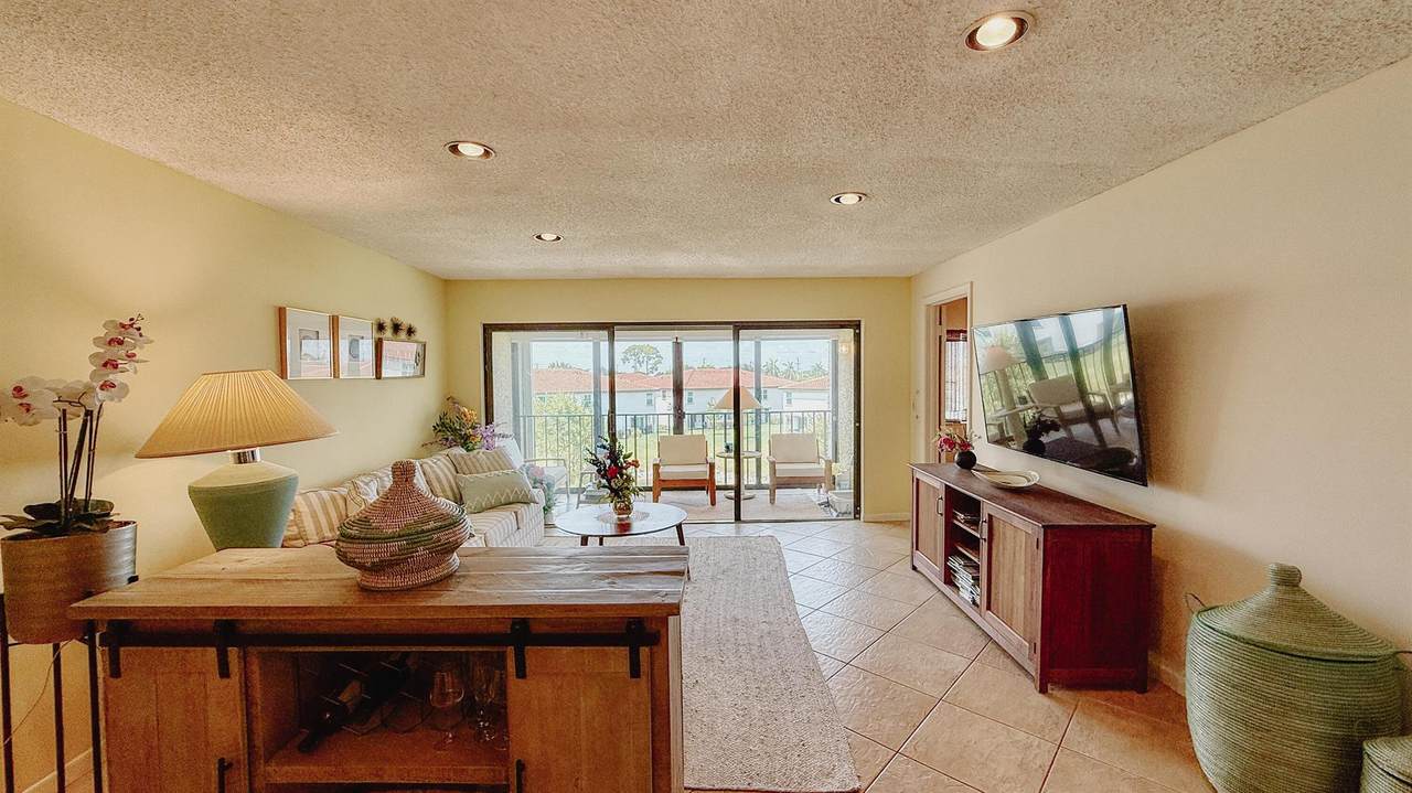 4090 Tivoli Court - Photo 1