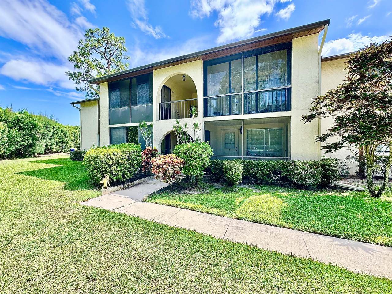312 Knotty Pine Circle - Photo 1
