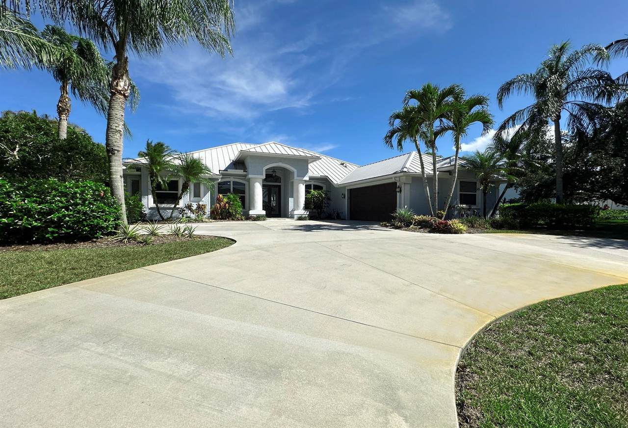 4821 Lake Grove Circle - Photo 1