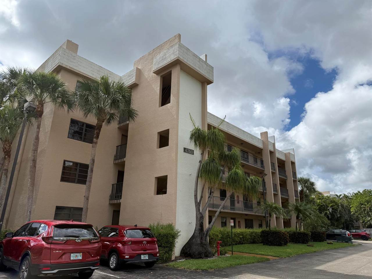 4760 Lucerne Lakes Boulevard - Photo 1