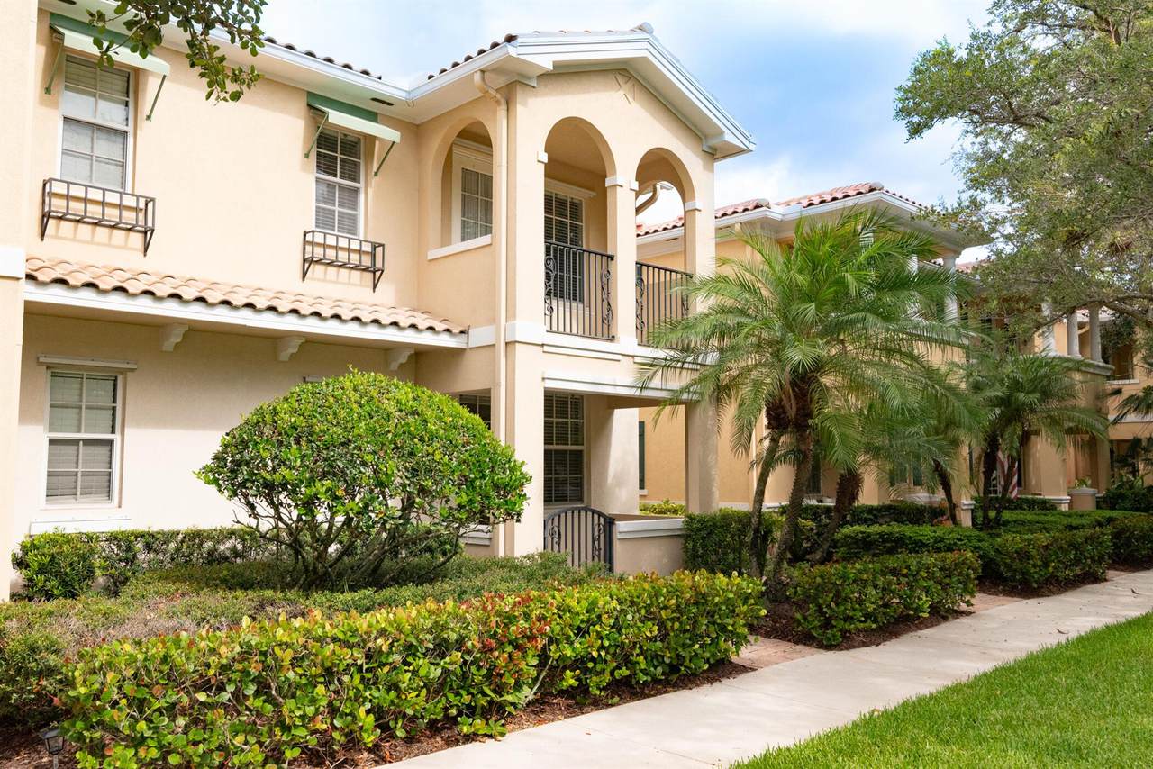 3376 Greenway Drive - Photo 1