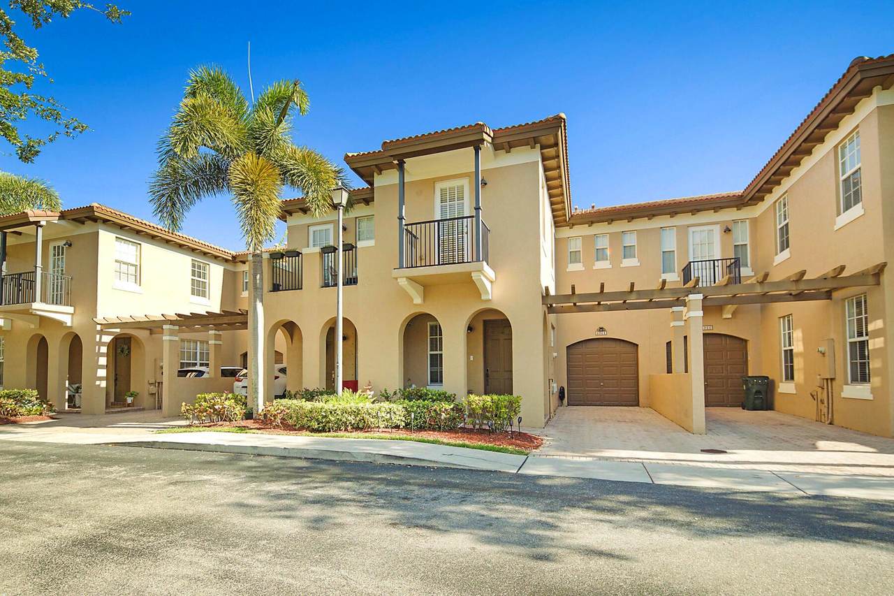 6964 Julia Gardens Drive - Photo 1