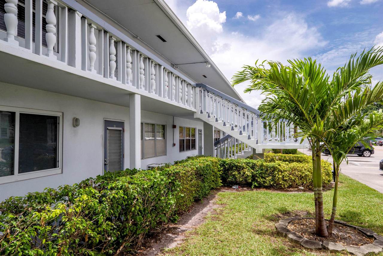 81 Farnham D - Photo 1