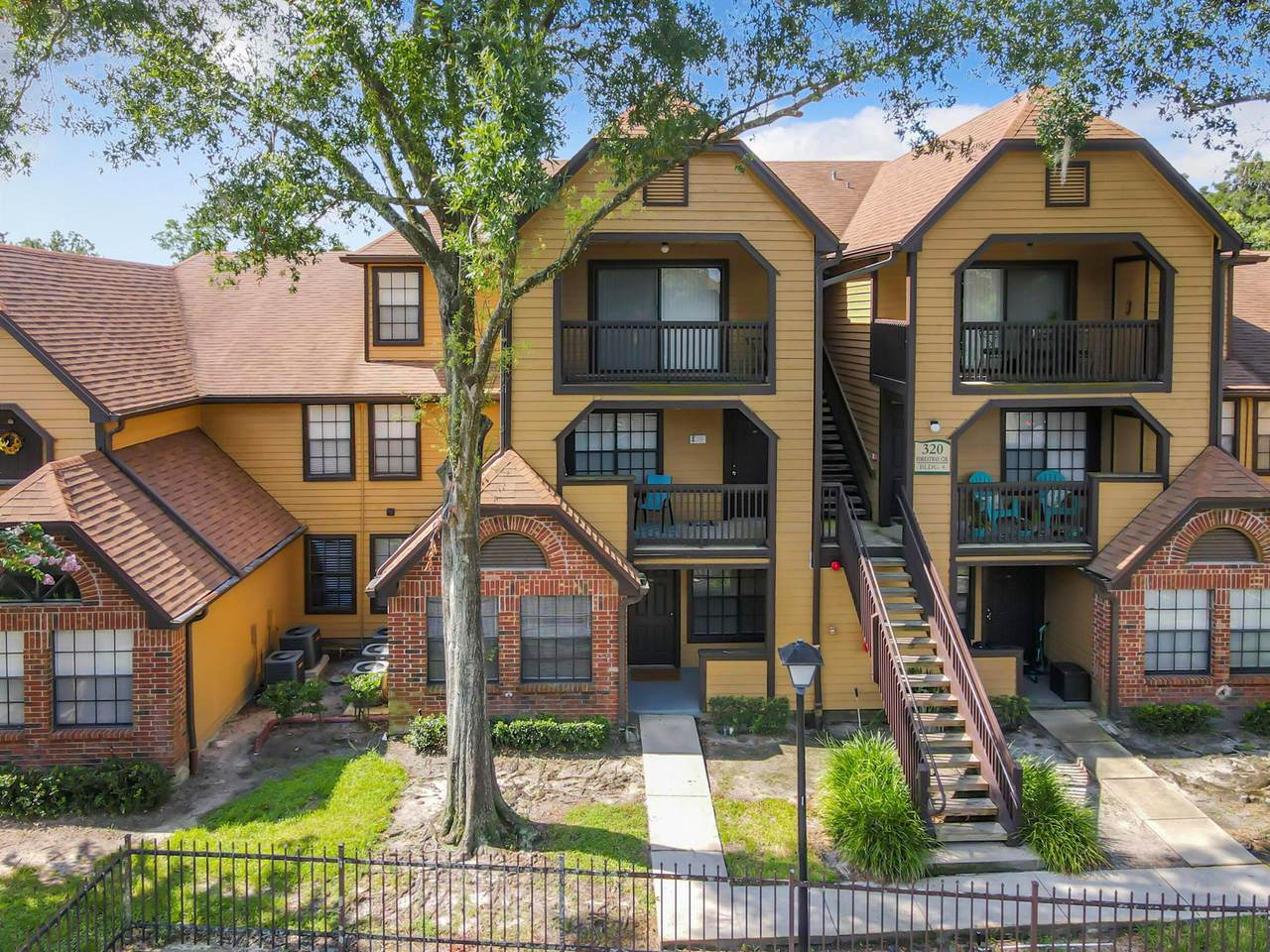 320 Forestway Circle - Photo 1