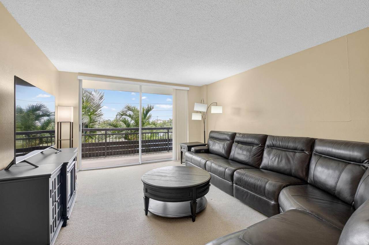 555 4th Avenue - Photo 1