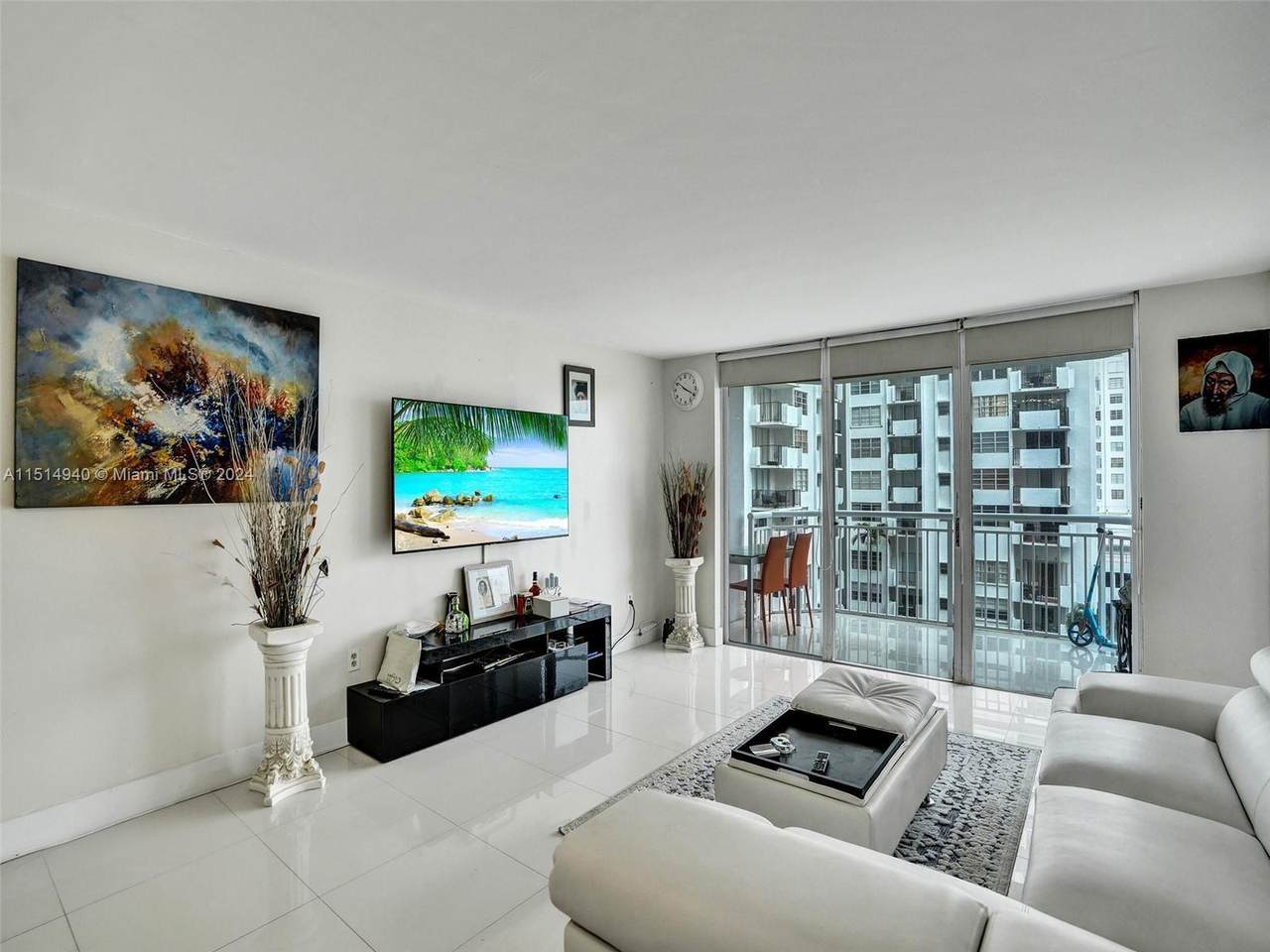 18061 Biscayne Boulevard - Photo 1