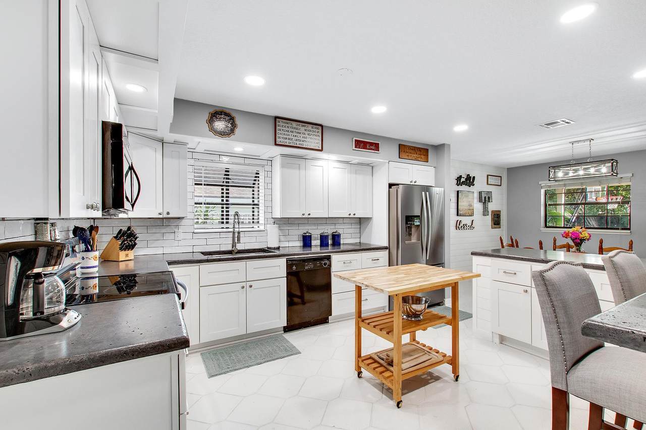 912 Blueberry Drive - Photo 1