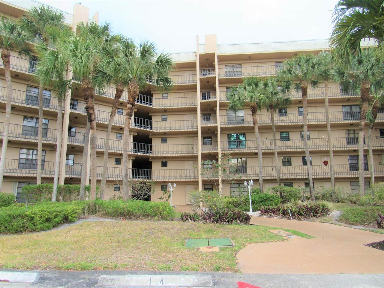 4640 Lucerne Lakes Boulevard - Photo 1