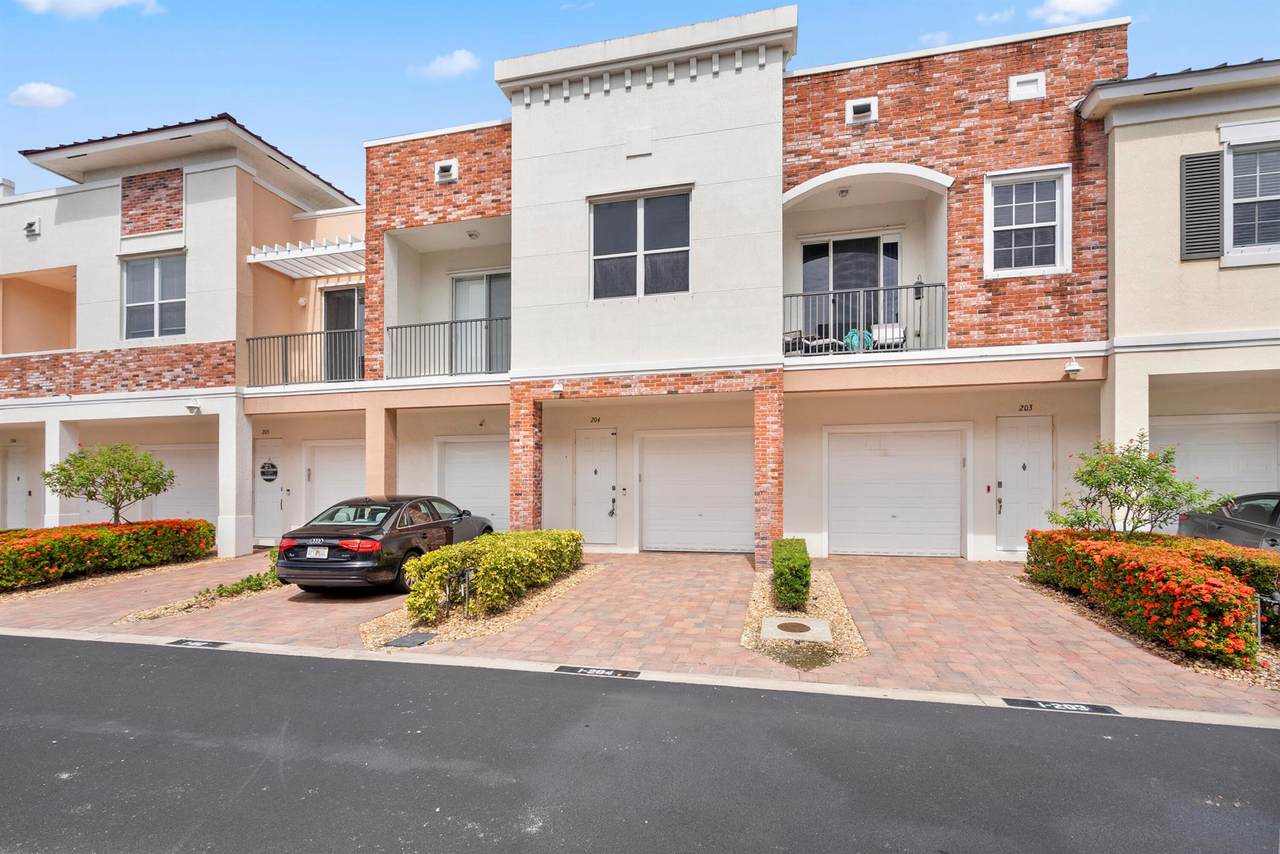 10560 Stephanie Way - Photo 1