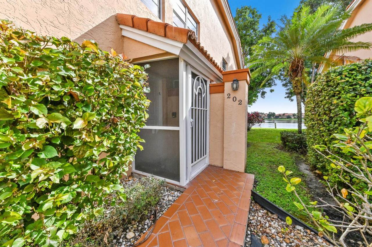 9553 Shadybrook Drive - Photo 1