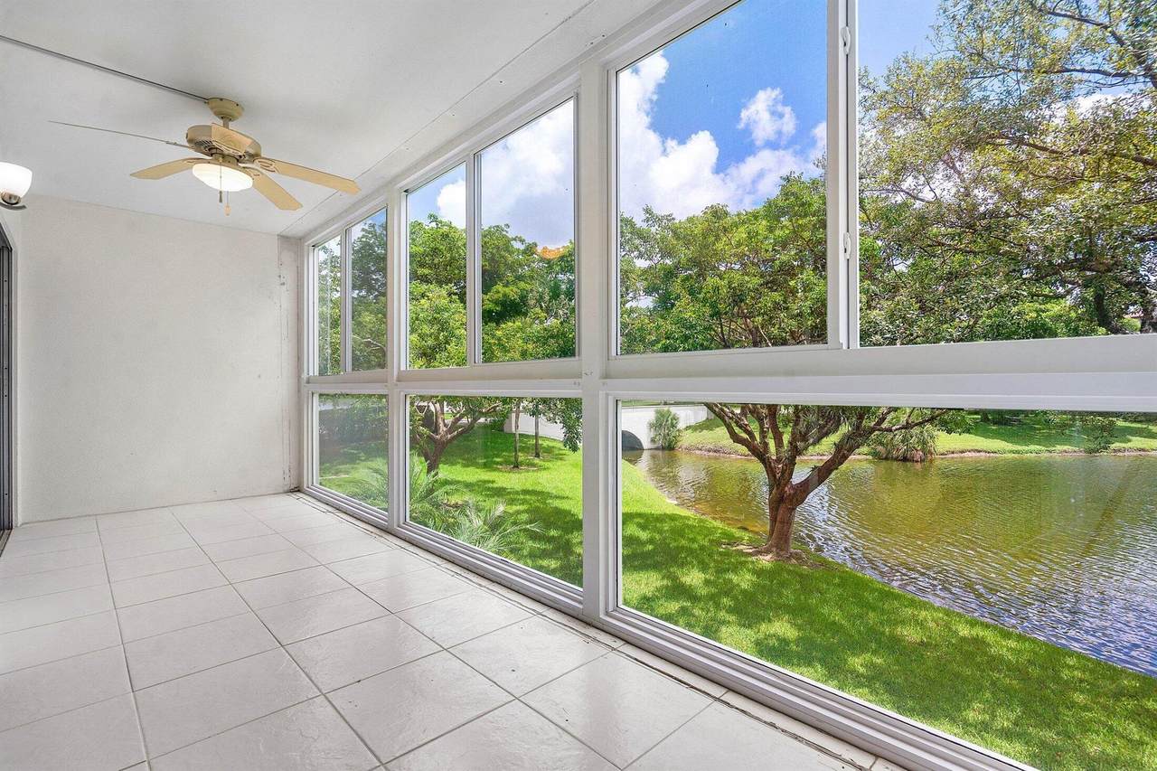 3005 Portofino Isle - Photo 1
