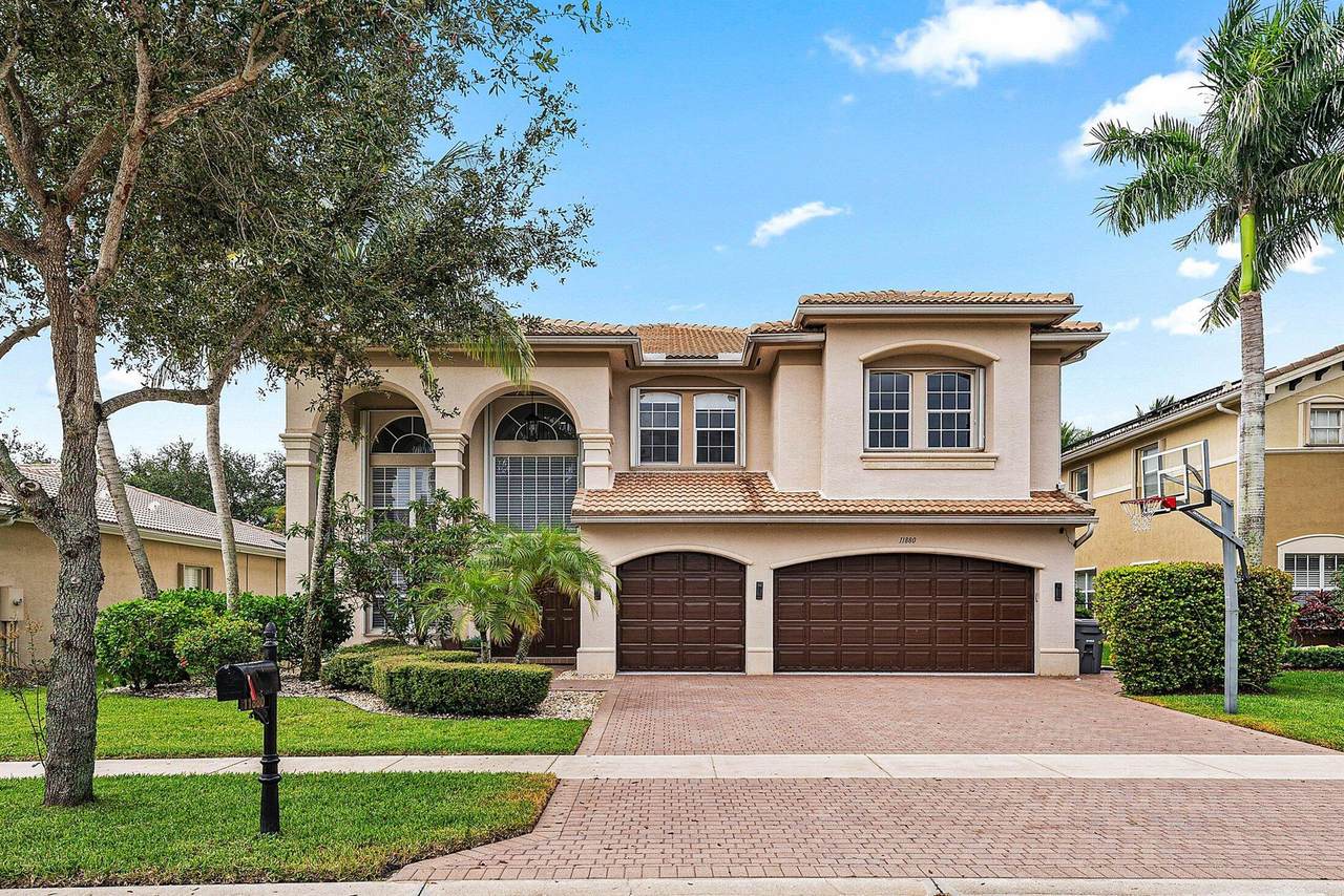 11880 Foxbriar Lake - Photo 1