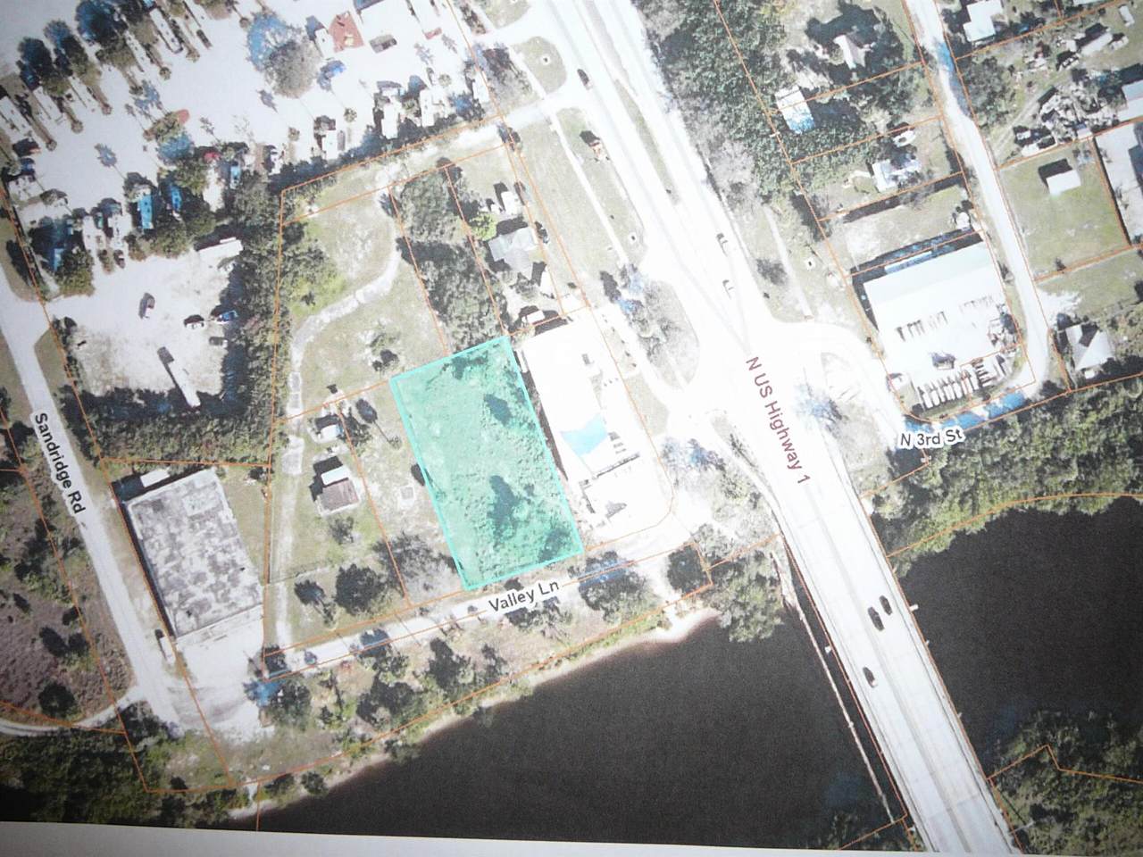904 Valley Lane - Photo 1