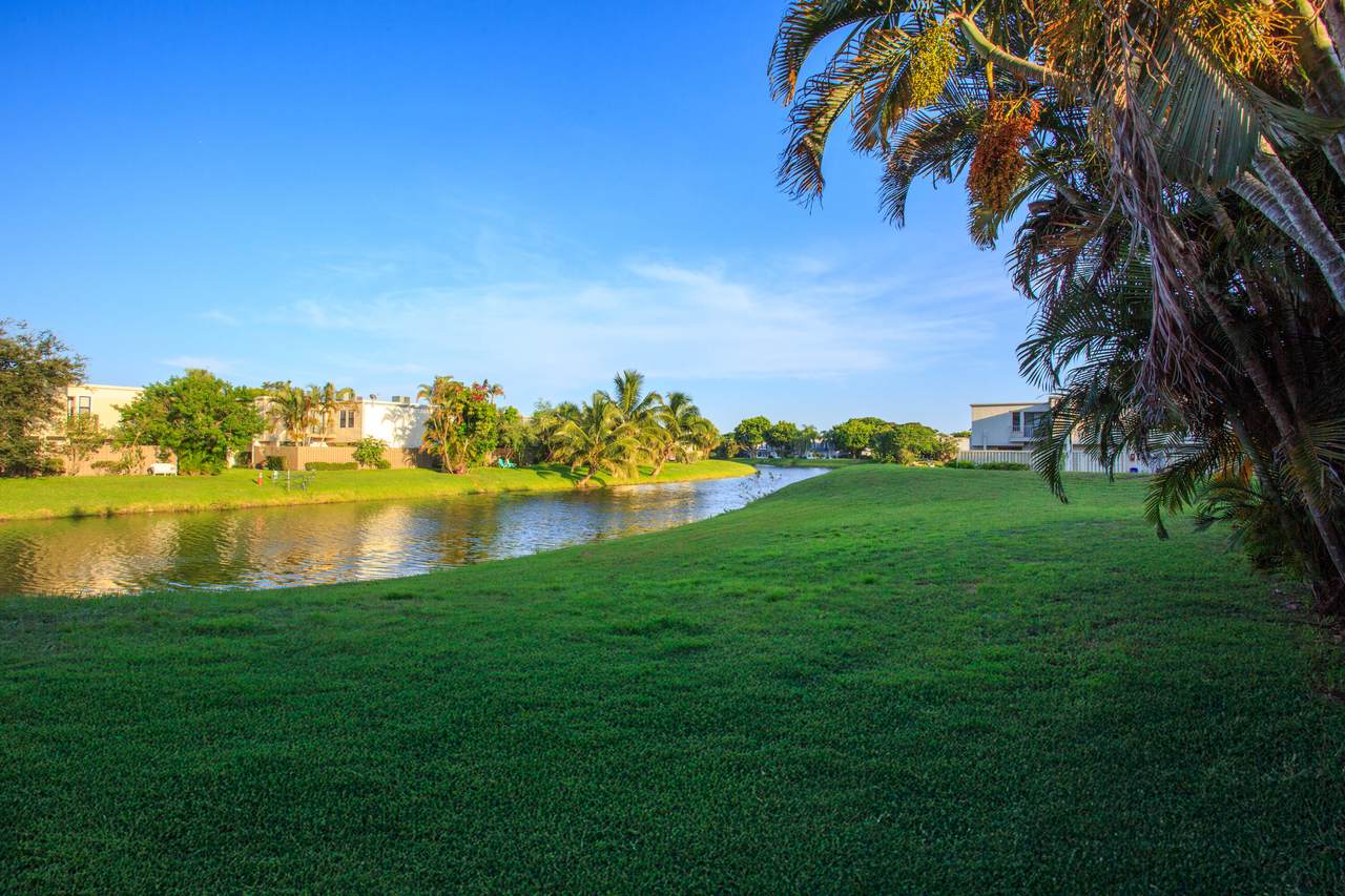 1550 Easthampton Circle - Photo 1