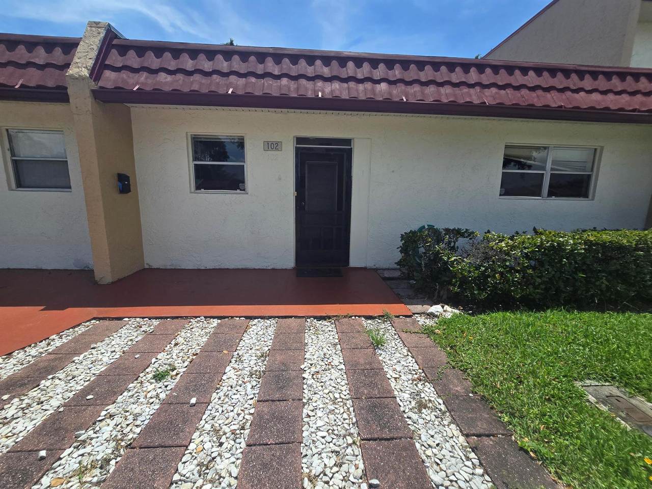 102 Lake Anne Drive - Photo 1