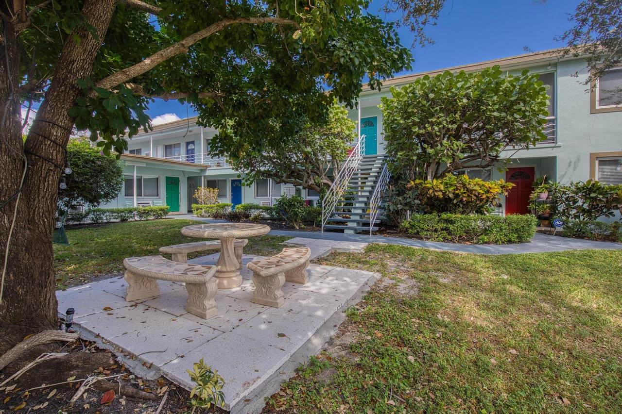 101 Palmway - Photo 1