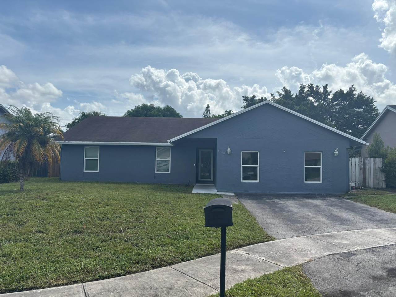 4930 85 Ter Terrace - Photo 1