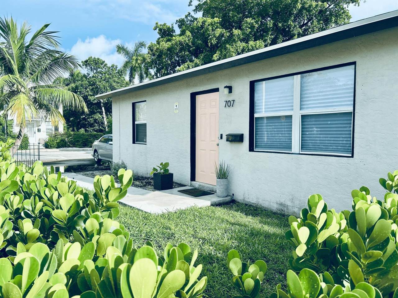 707 2nd Avenue - Photo 1
