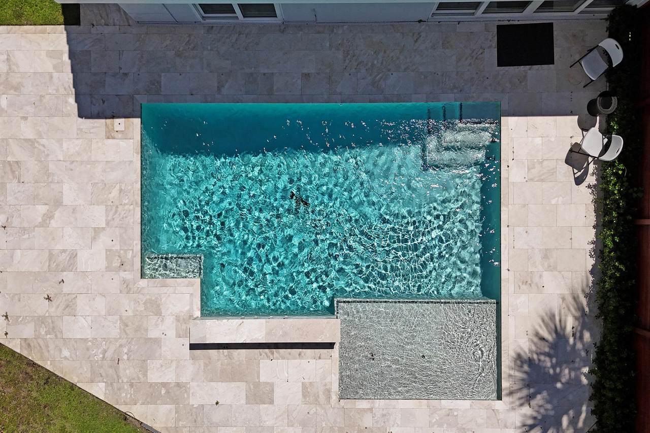 https://bt-photos.global.ssl.fastly.net/beaches/1280_boomver_1_R11123585-2.jpg