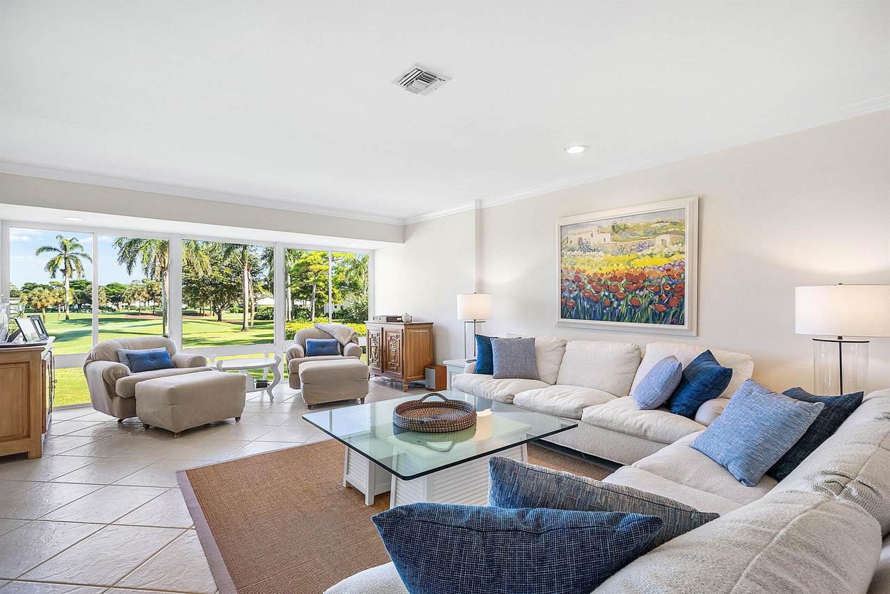 https://bt-photos.global.ssl.fastly.net/beaches/1280_boomver_1_R11124341-2.jpg