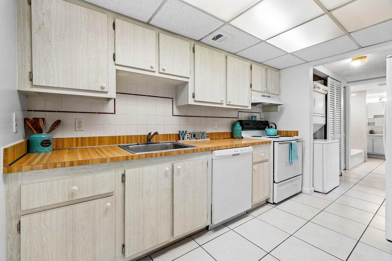 1876 Fairview Villas Drive - Photo 1