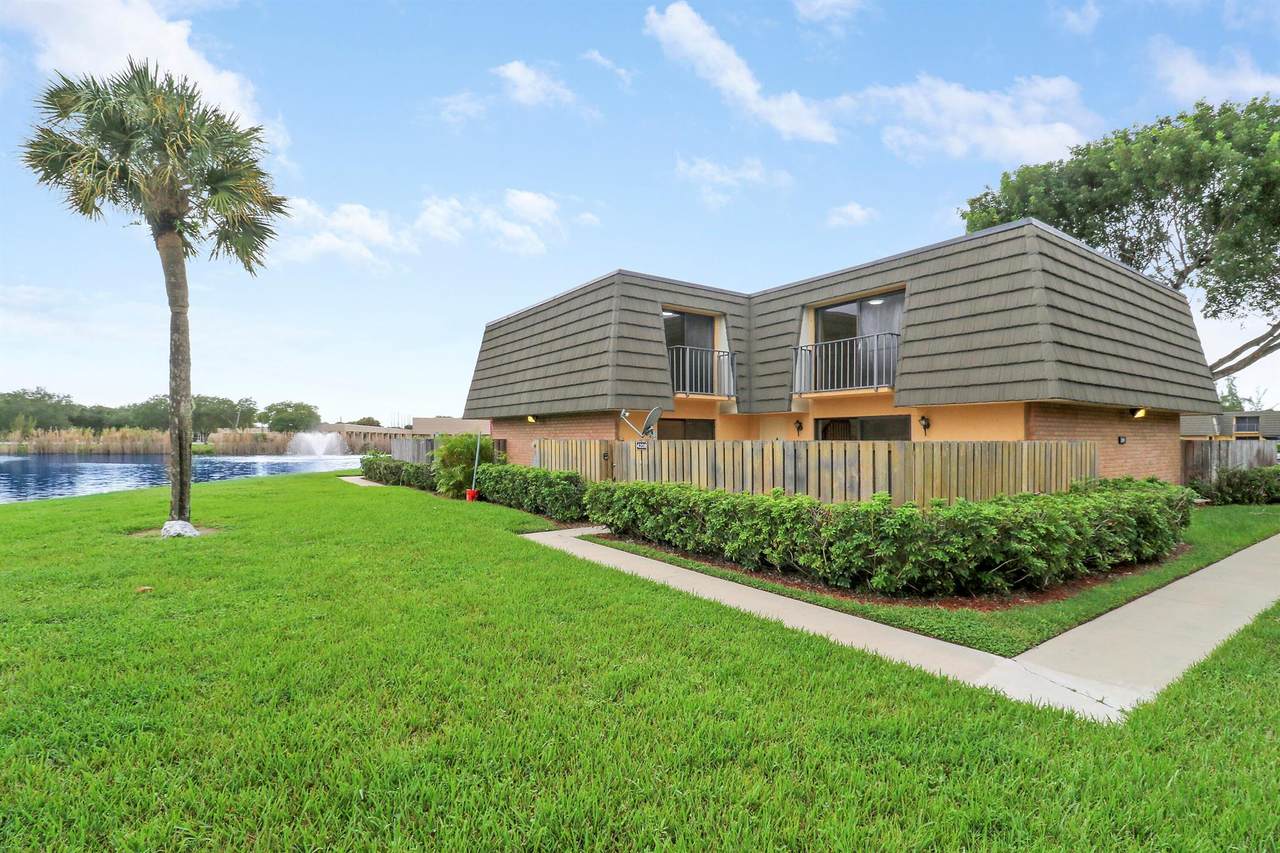 4208 42nd Way - Photo 1