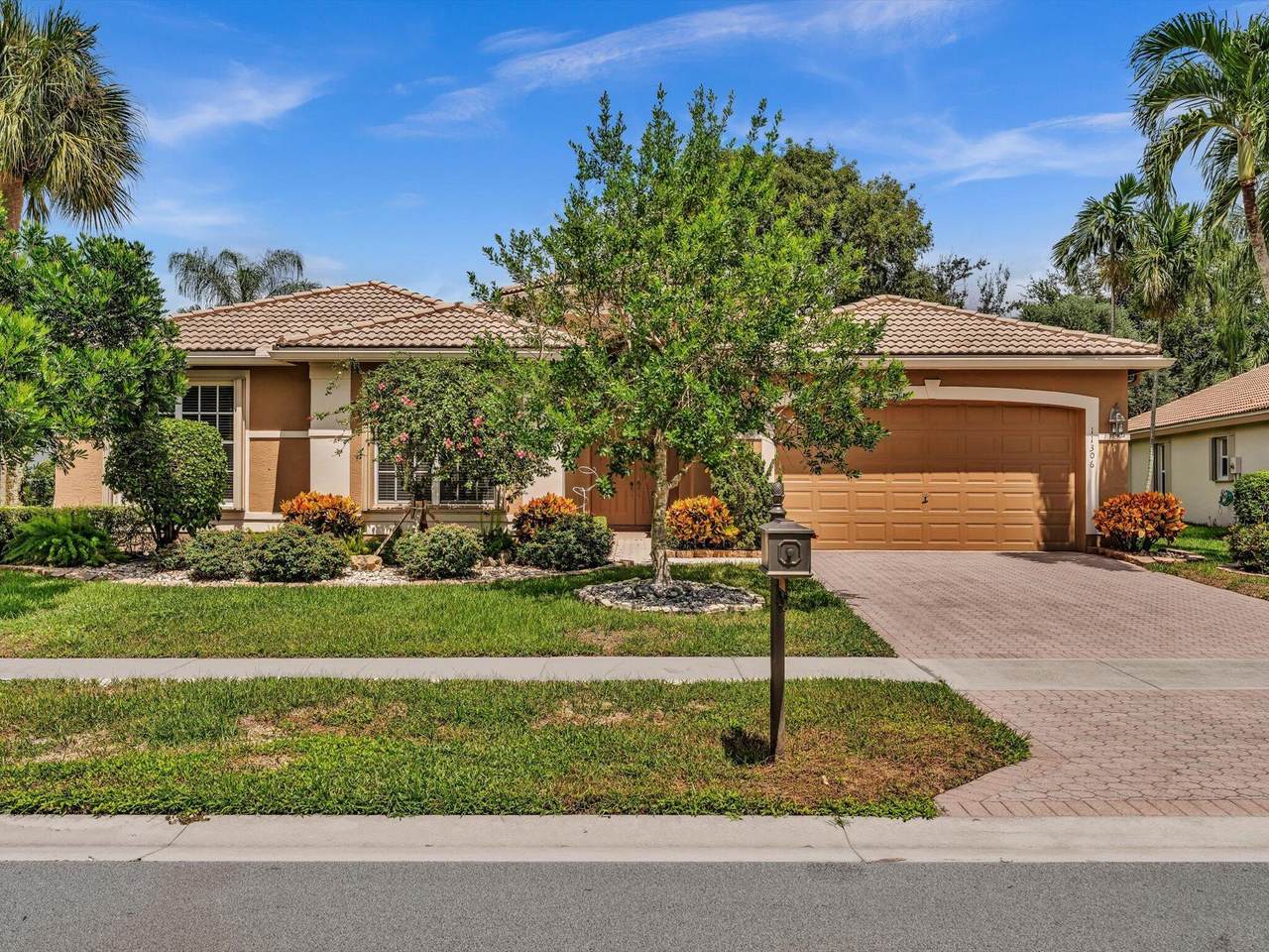 11306 Barca Boulevard - Photo 1