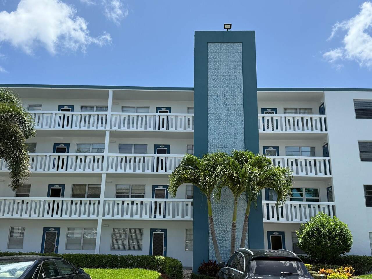 3021 Exeter B - Photo 1