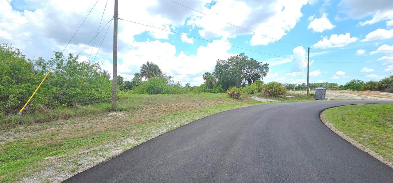 8055 Sunrise Circle - Photo 1