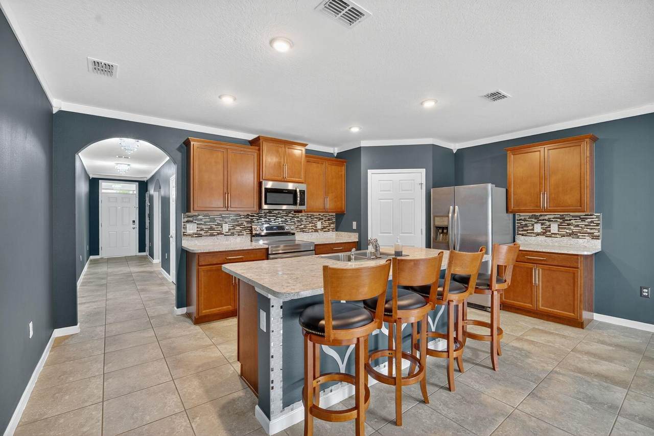 280 Falls Church Street - Photo 1