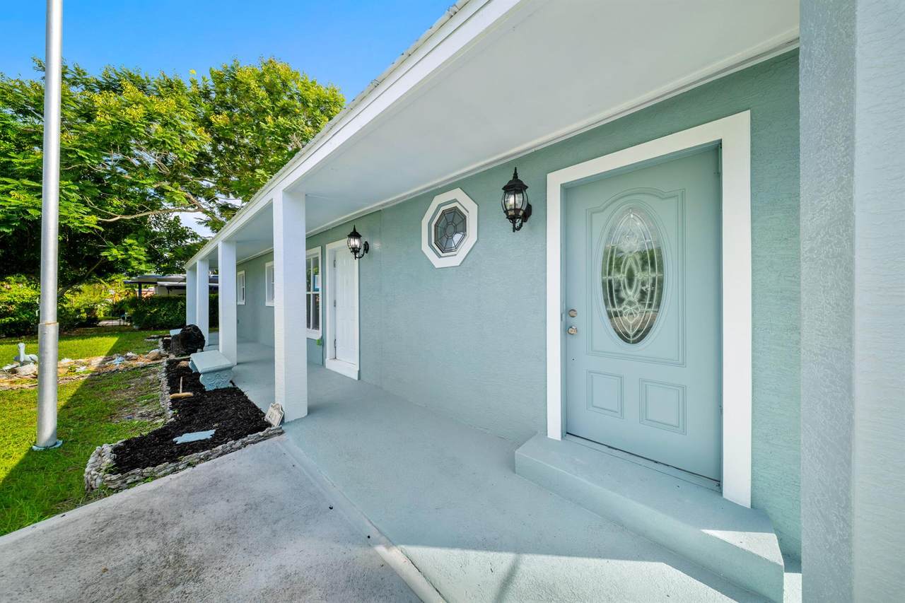 213 Osceola Avenue - Photo 1