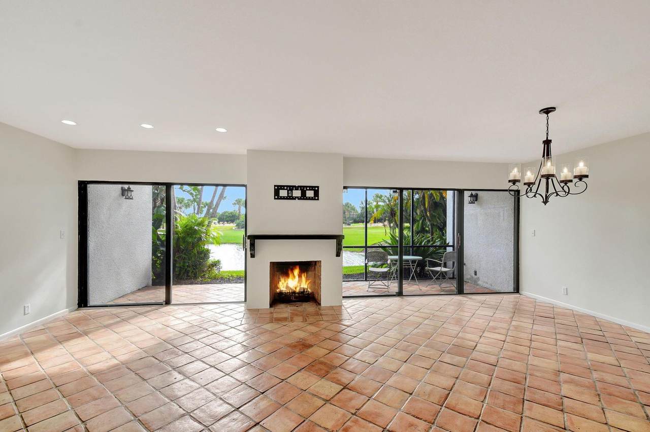 1906 Presidential Way - Photo 1