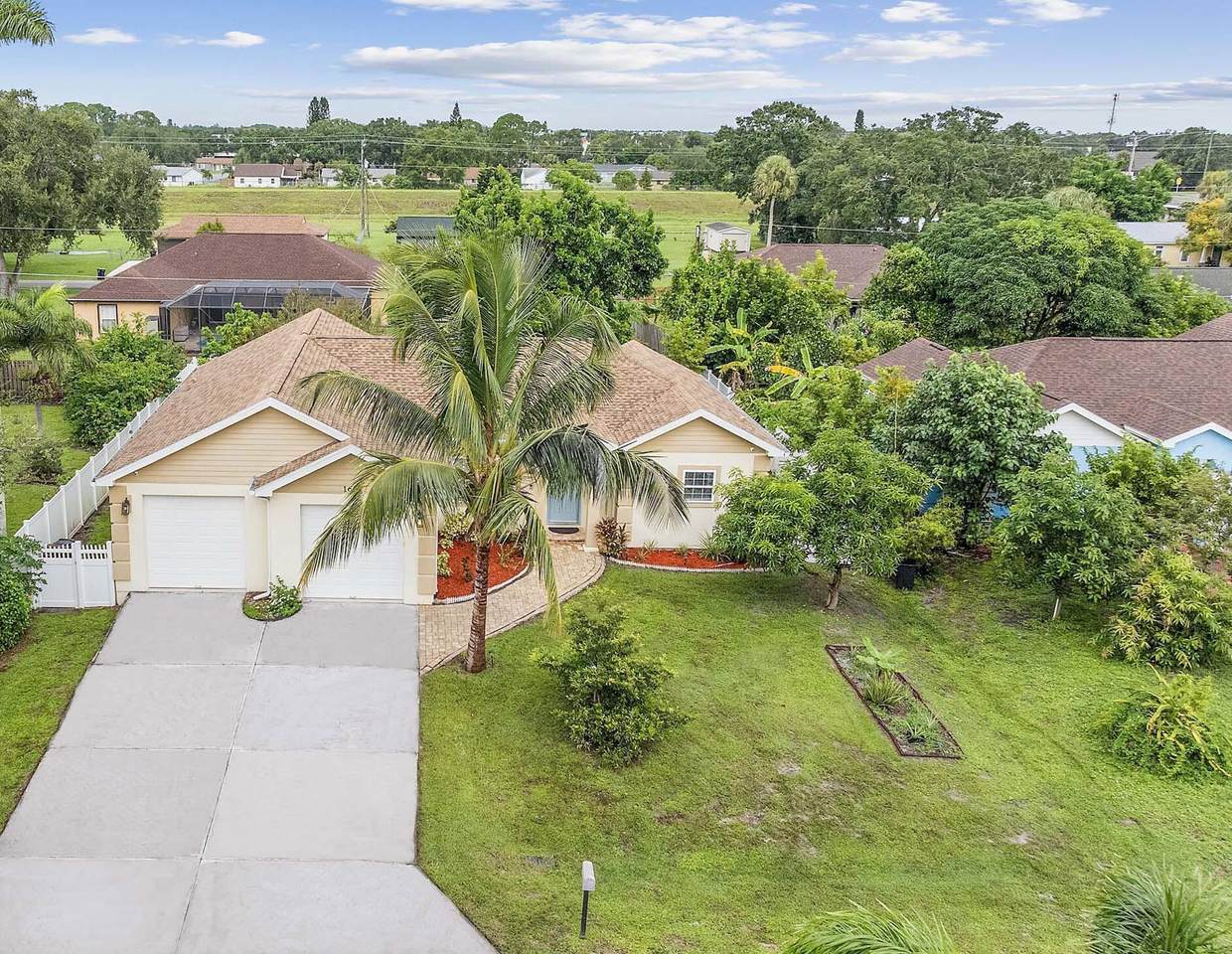 1651 Alpha Street - Photo 1