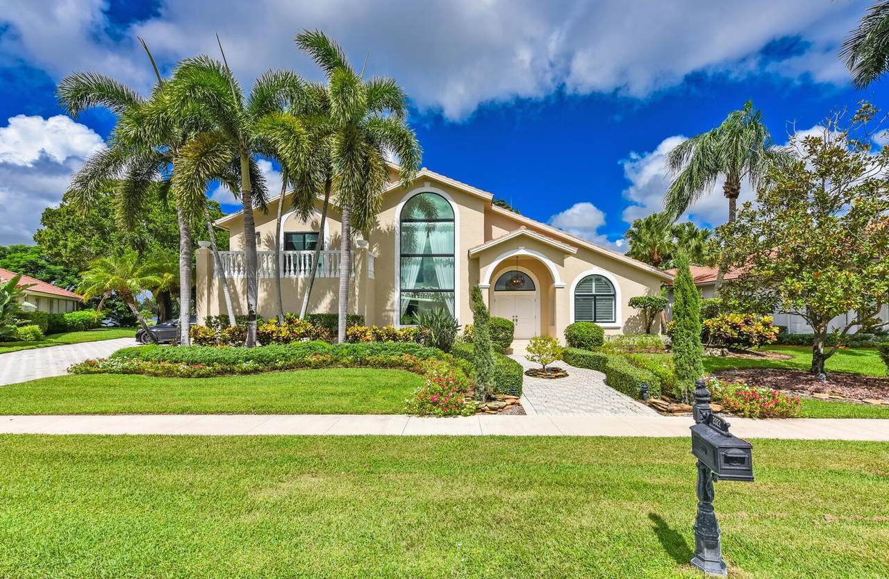 2022 Sunderland Avenue - Photo 1