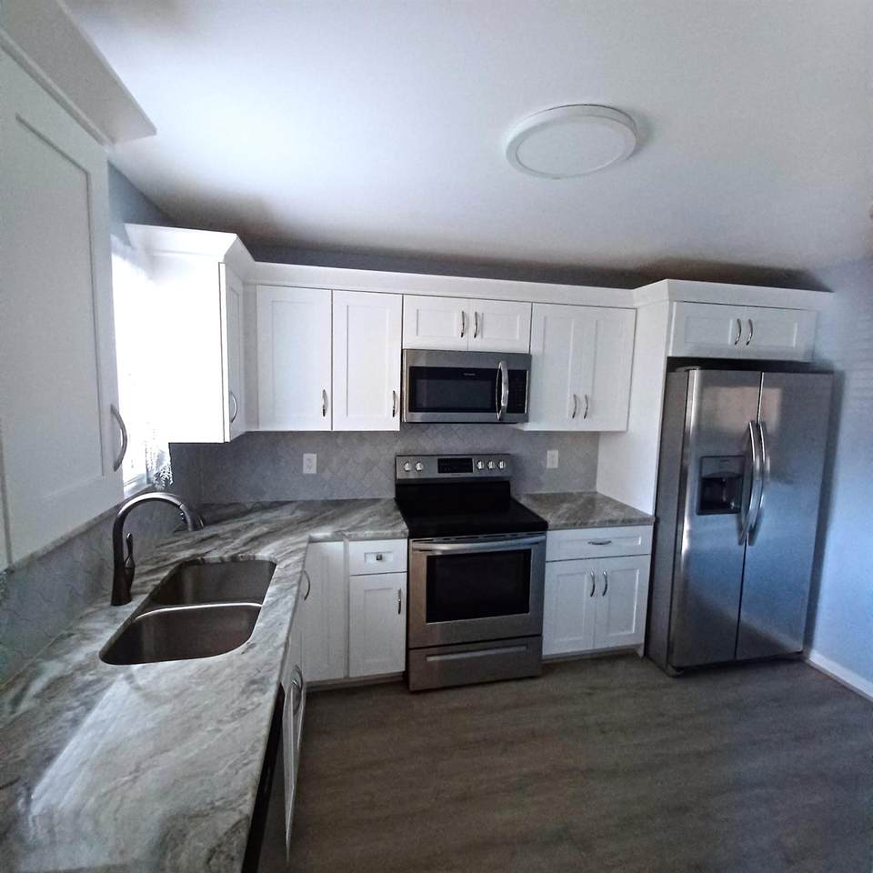 4820 Lucerne Lakes Boulevard - Photo 1