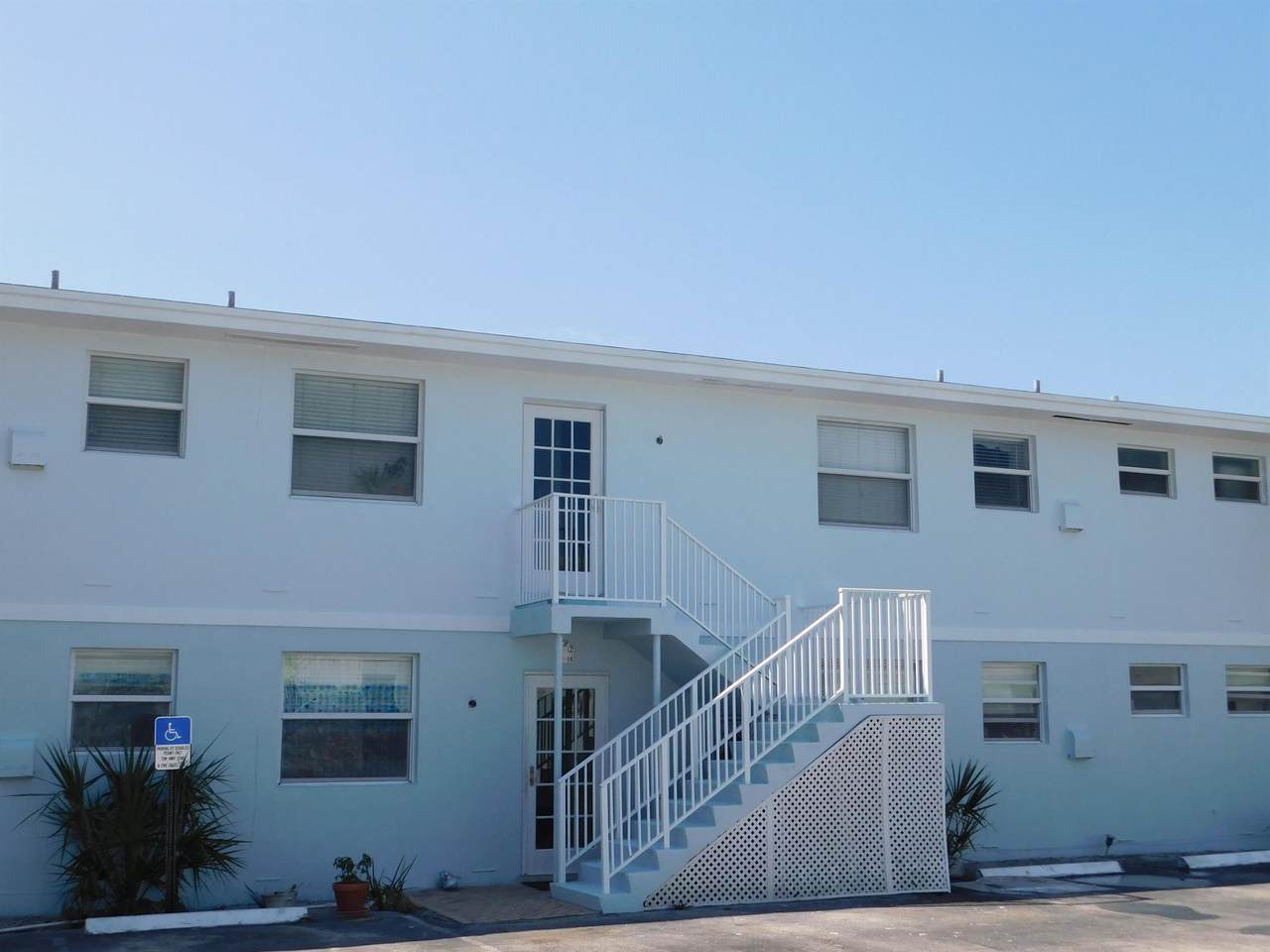 741 Hummingbird - Photo 1