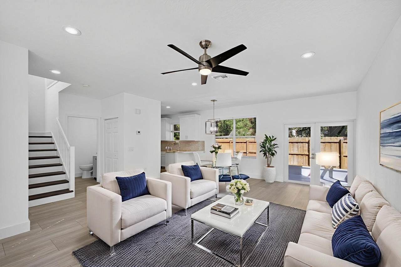 341 Laurel Oaks Way - Photo 1