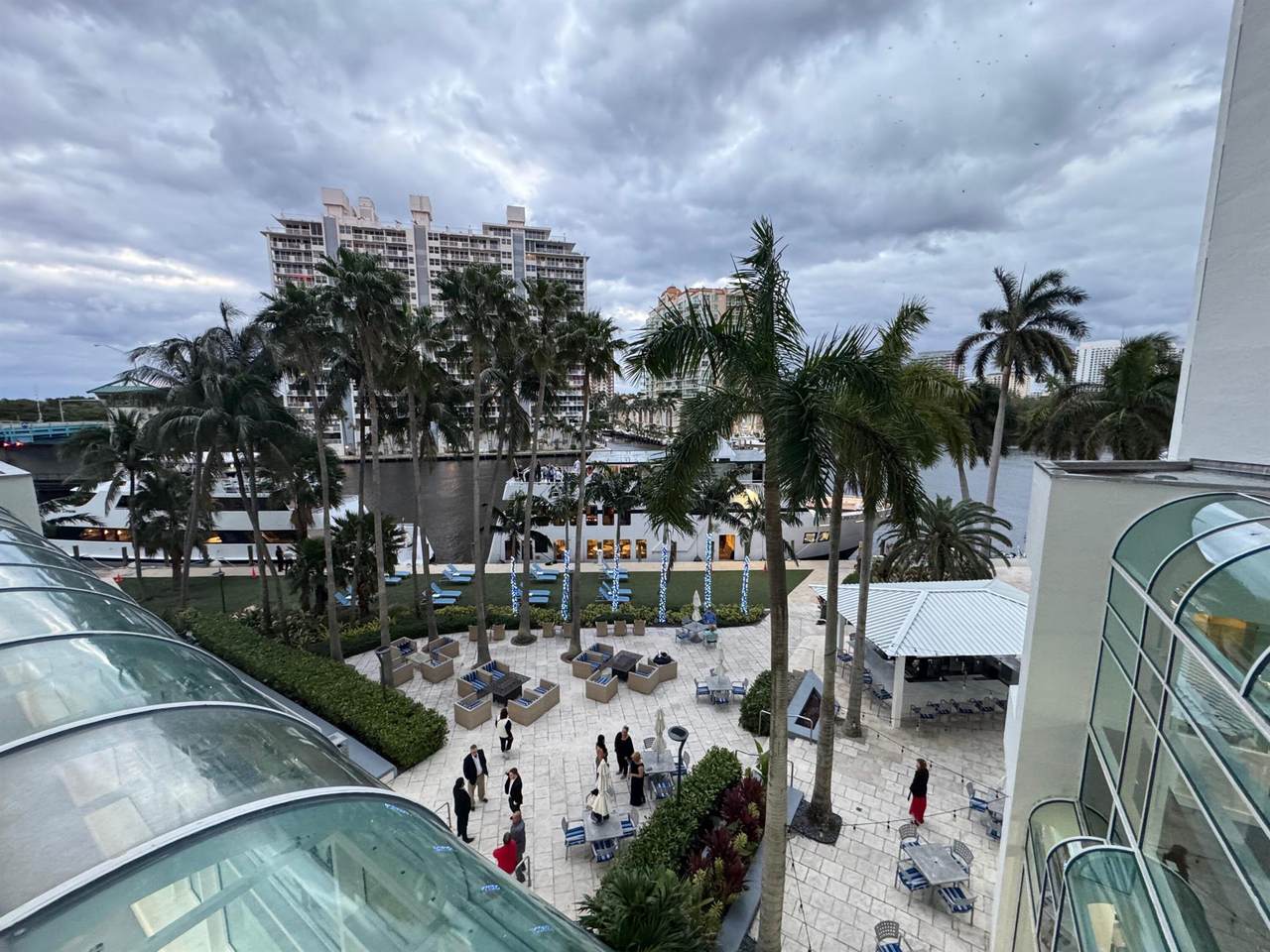 https://bt-photos.global.ssl.fastly.net/beaches/1280_boomver_1_R11132992-2.jpg